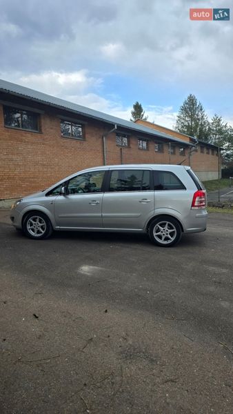 Минивэн Opel Zafira 2010 в Трускавце