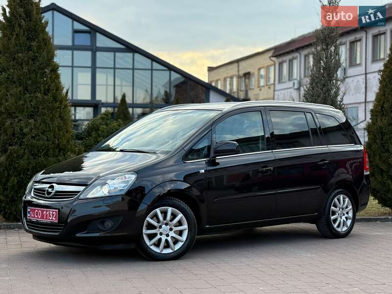 Opel Zafira 2012