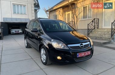 Минивэн Opel Zafira 2011 в Хотине