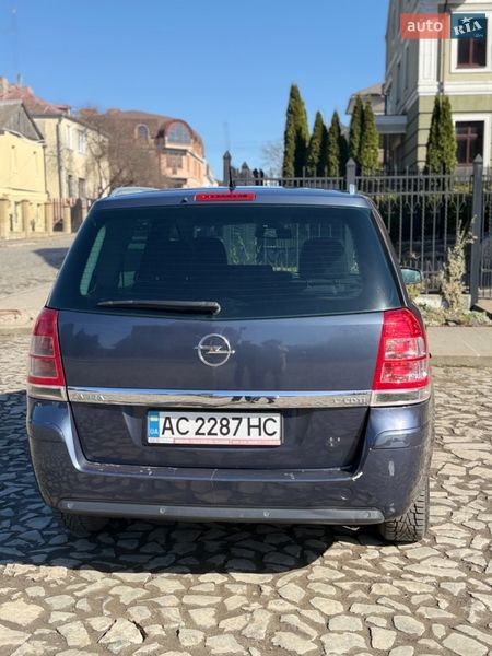 Минивэн Opel Zafira 2008 в Луцке