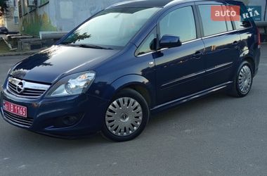 Минивэн Opel Zafira 2012 в Ровно