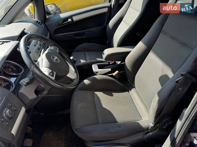 Минивэн Opel Zafira 2009 в Белой Церкви