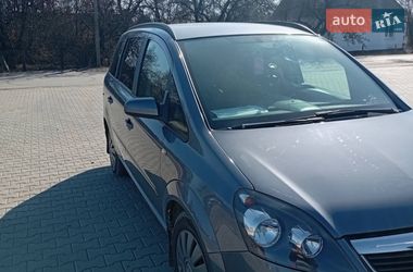 Минивэн Opel Zafira 2005 в Сарнах