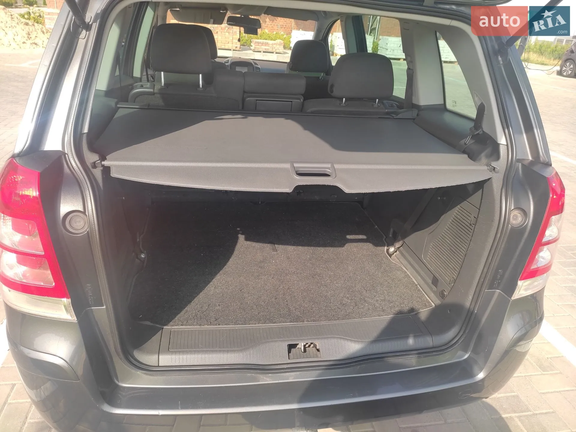 2010 Opel Zafira - мініатюра 13