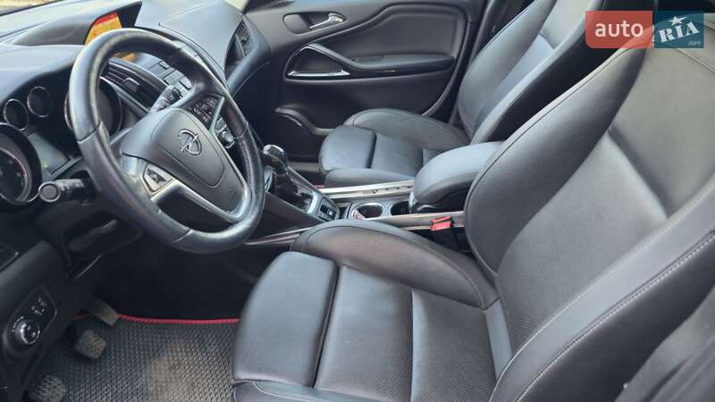 Микровэн Opel Zafira 2015 в Львове