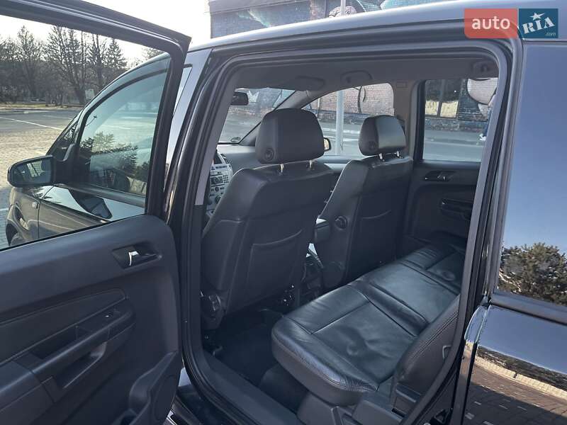 Минивэн Opel Zafira 2009 в Луцке
