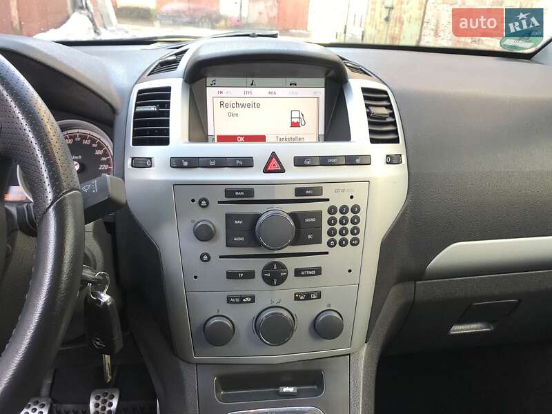 Минивэн Opel Zafira 2009 в Луцке