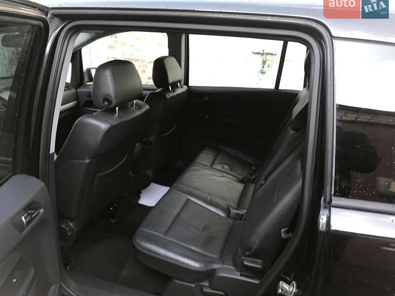 Минивэн Opel Zafira 2009 в Луцке