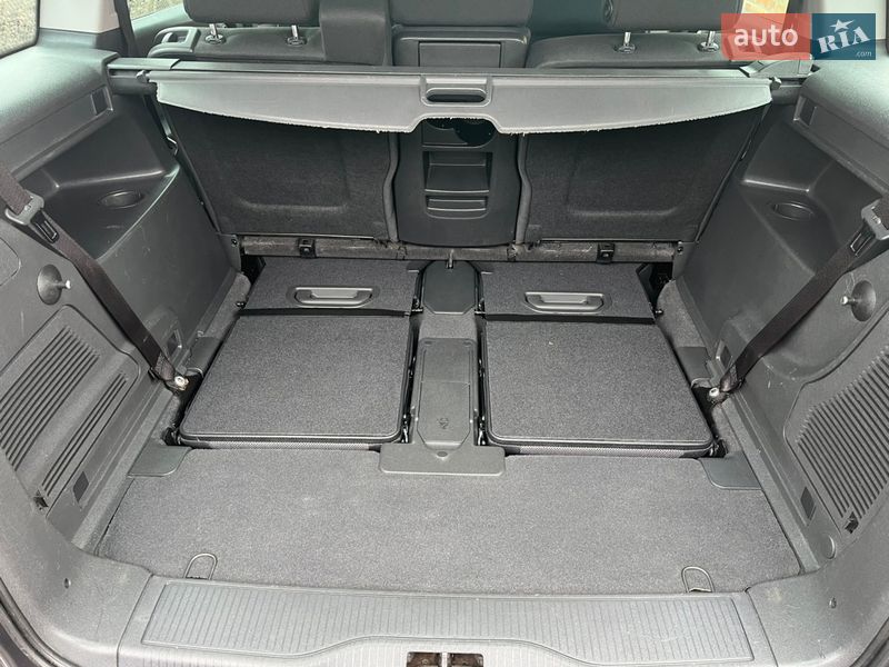 Минивэн Opel Zafira 2010 в Хороле