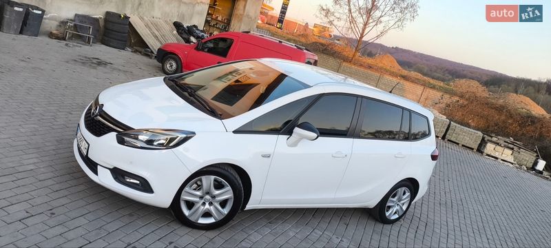 Минивэн Opel Zafira 2016 в Мукачево