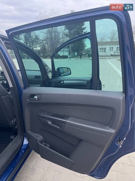 Мінівен Opel Zafira 2010 в Ізмаїлі