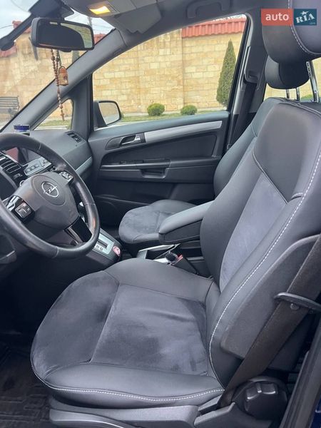 Мінівен Opel Zafira 2010 в Ізмаїлі