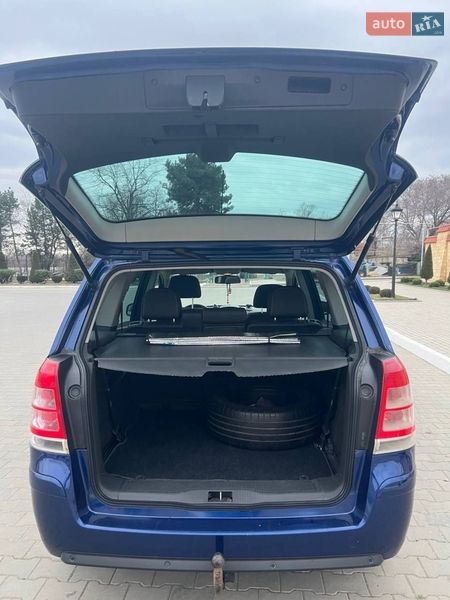 Мінівен Opel Zafira 2010 в Ізмаїлі