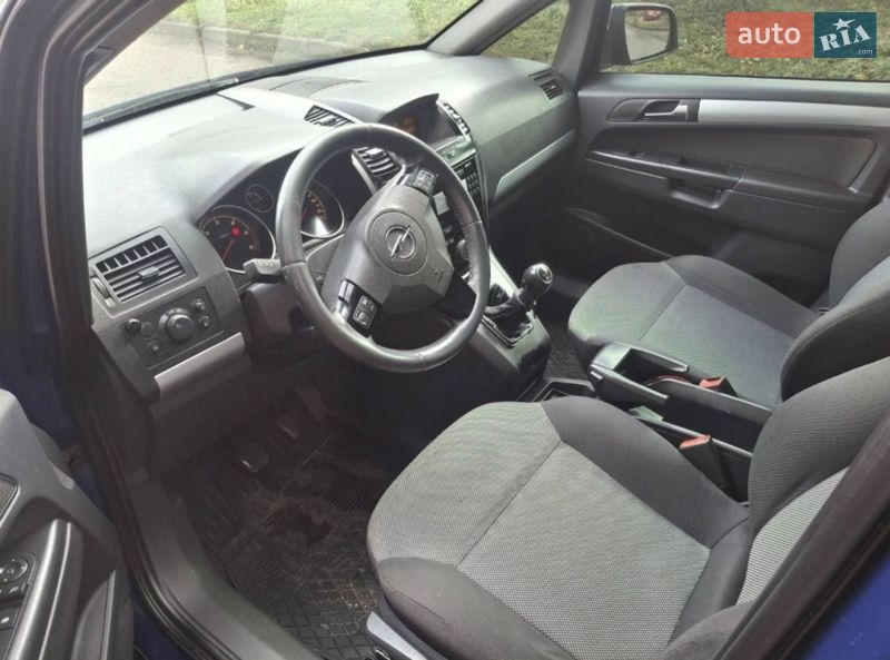 Минивэн Opel Zafira 2011 в Кривом Роге фото 7 Минивэн Opel Zafira 2011 в Кривом Роге