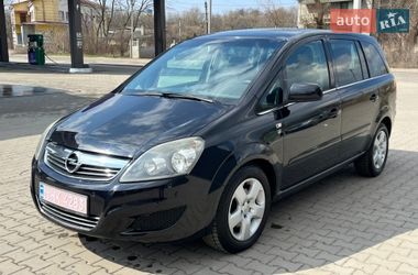 Минивэн Opel Zafira 2010 в Черновцах