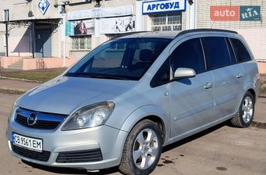 Минивэн Opel Zafira 2005 в Нежине
