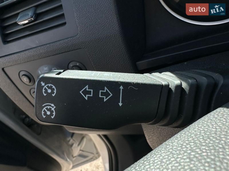 Минивэн Opel Zafira 2009 в Хороле