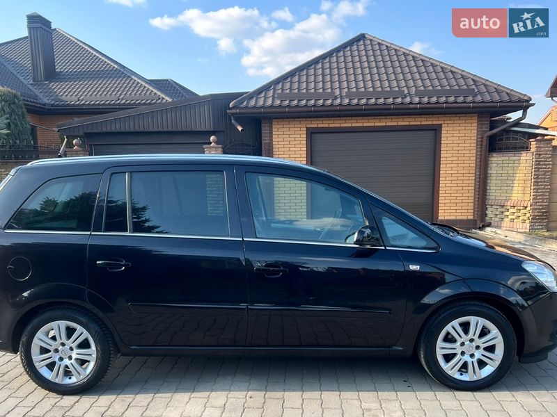 Минивэн Opel Zafira 2009 в Белой Церкви