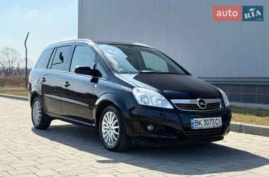 Мінівен Opel Zafira 2008 в Здолбуніві