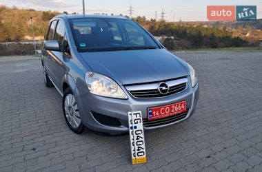 Минивэн Opel Zafira 2010 в Могилев-Подольске