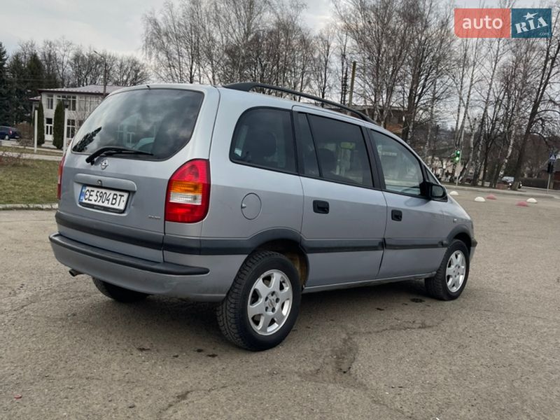 Минивэн Opel Zafira 2002 в Глыбокой