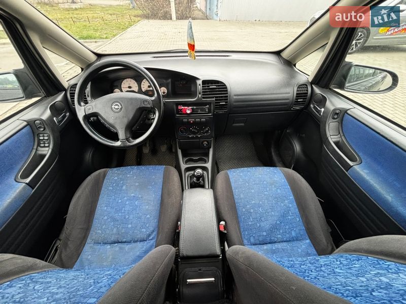 Минивэн Opel Zafira 2000 в Полтаве