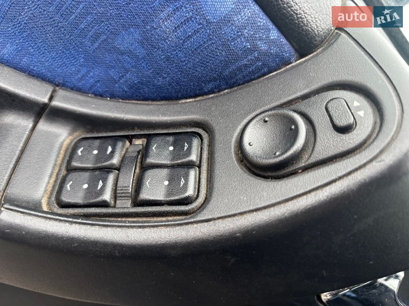 Минивэн Opel Zafira 2000 в Полтаве