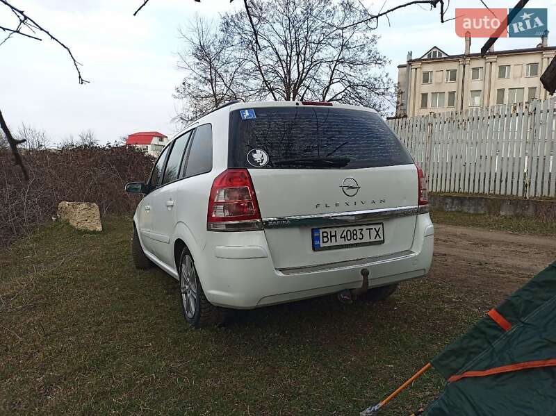 Минивэн Opel Zafira 2009 в Одессе фото 5 Минивэн Opel Zafira 2009 в Одессе