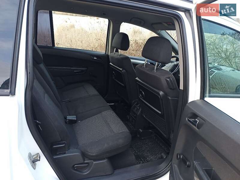 Минивэн Opel Zafira 2009 в Одессе фото 10 Минивэн Opel Zafira 2009 в Одессе