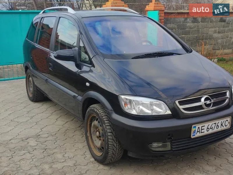 Минивэн Opel Zafira 2003 в Ниве Трудовой