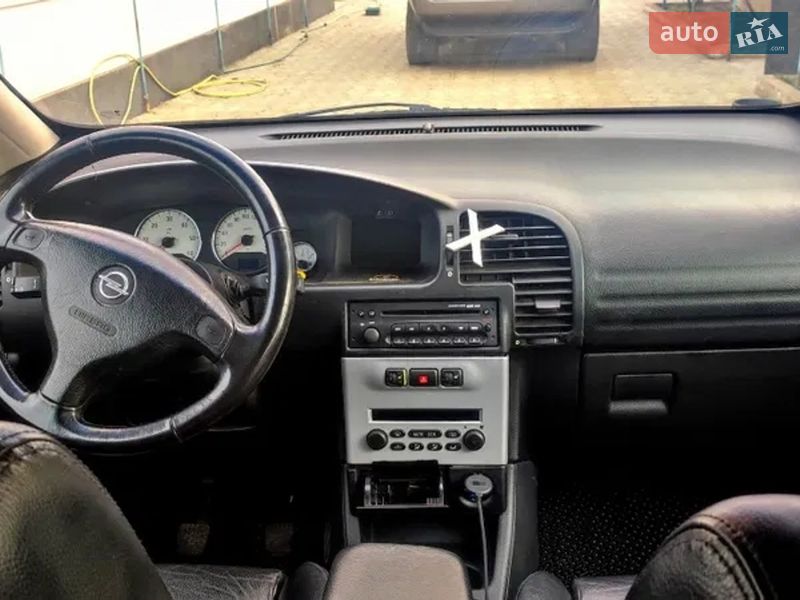 Минивэн Opel Zafira 2003 в Ниве Трудовой