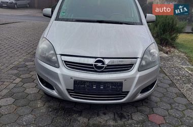 Минивэн Opel Zafira 2011 в Бурштыне