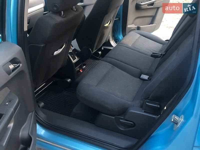 Минивэн Opel Zafira 2006 в Коцюбинском