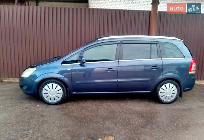 Минивэн Opel Zafira 2009 в Запорожье