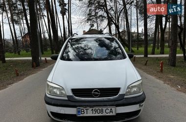 Минивэн Opel Zafira 2001 в Киеве