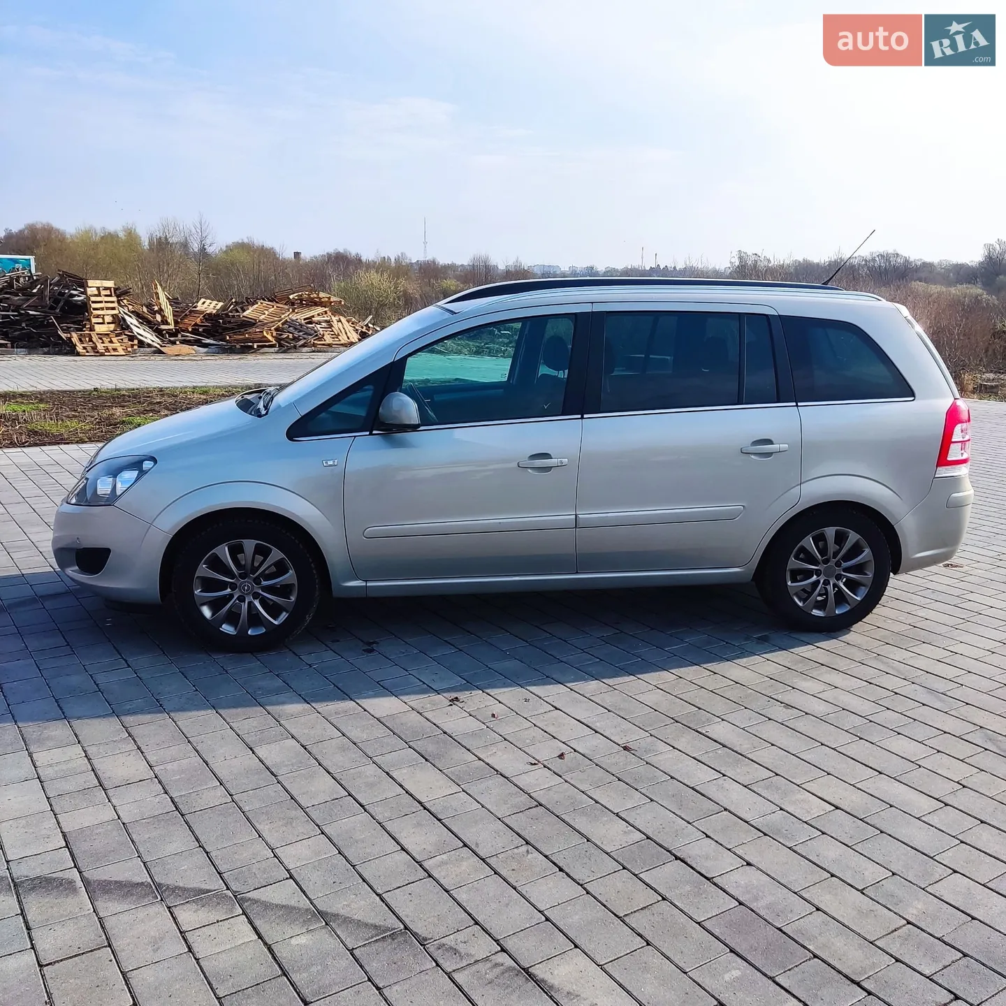 2010 Opel Zafira - мініатюра 2