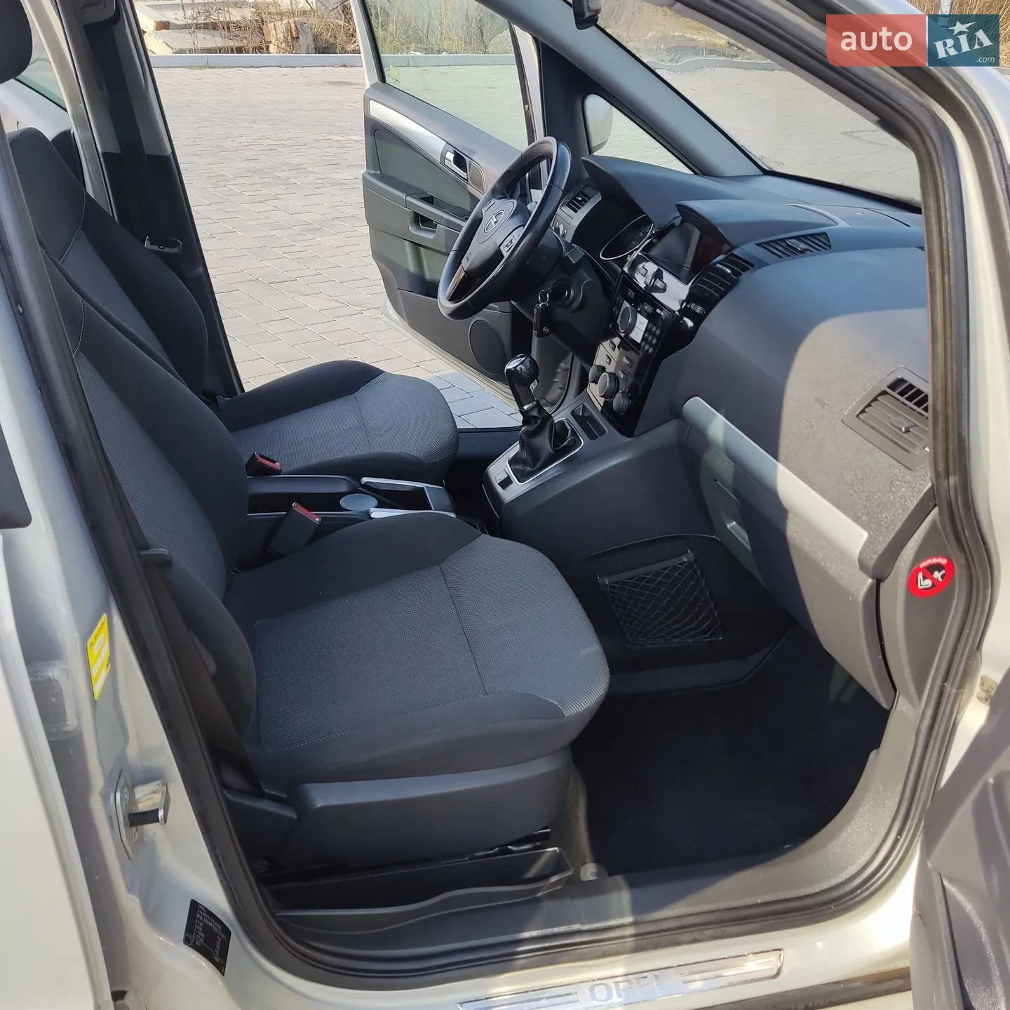 2010 Opel Zafira - мініатюра 19
