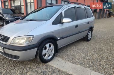 Минивэн Opel Zafira 2000 в Тячеве