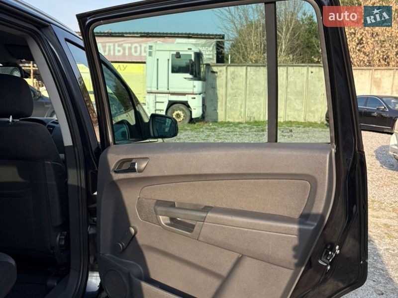 Мінівен Opel Zafira 2011 в Білій Церкві