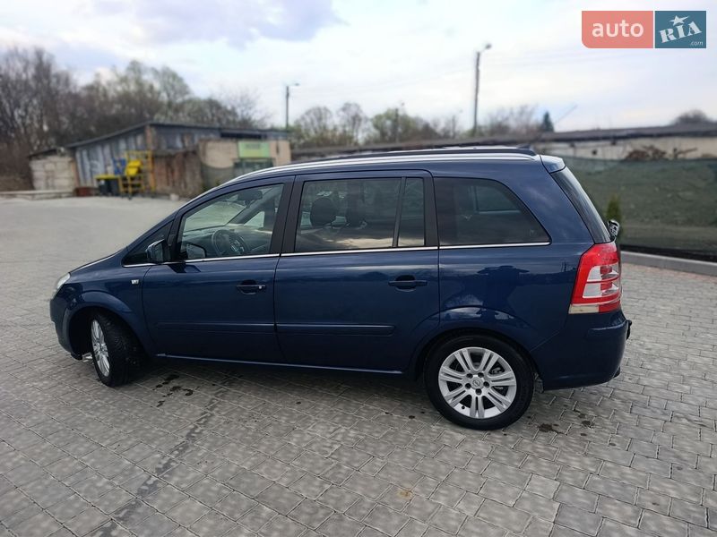 Минивэн Opel Zafira 2011 в Ивано-Франковске фото 5 Минивэн Opel Zafira 2011 в Ивано-Франковске