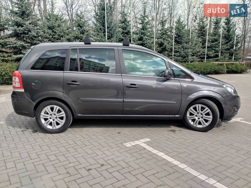 Мінівен Opel Zafira 2012 в Харкові