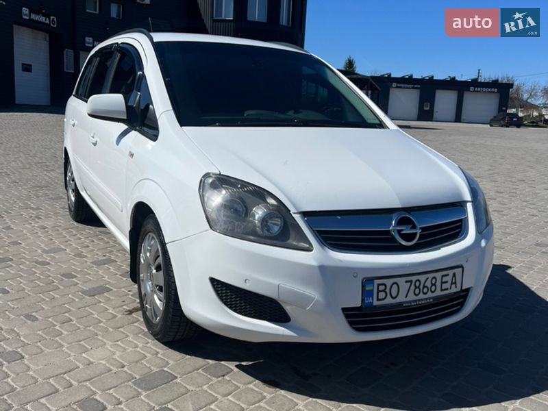 Opel Zafira 2014