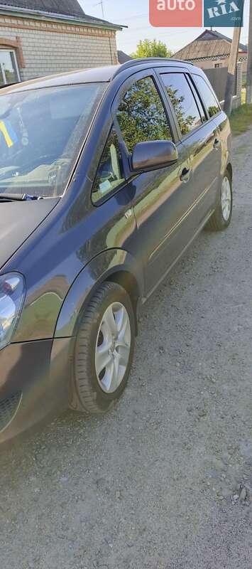 Мінівен Opel Zafira 2012 в Христинівці