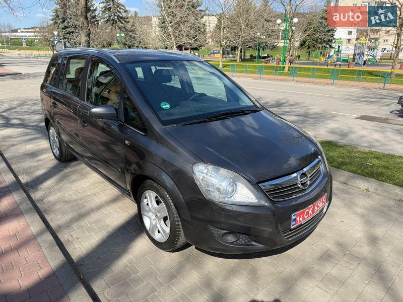 Минивэн Opel Zafira 2009 в Могилев-Подольске