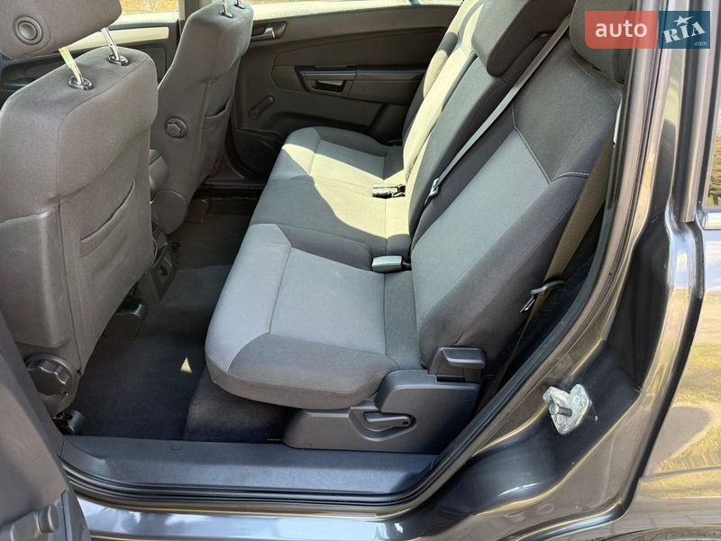 Минивэн Opel Zafira 2009 в Могилев-Подольске