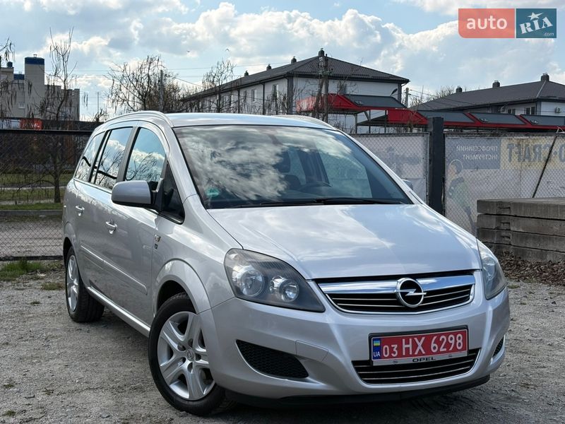 Opel Zafira 2010 Opel Zafira 2010