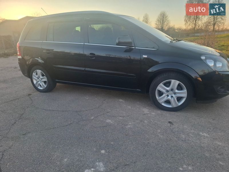 Минивэн Opel Zafira 2011 в Нежине