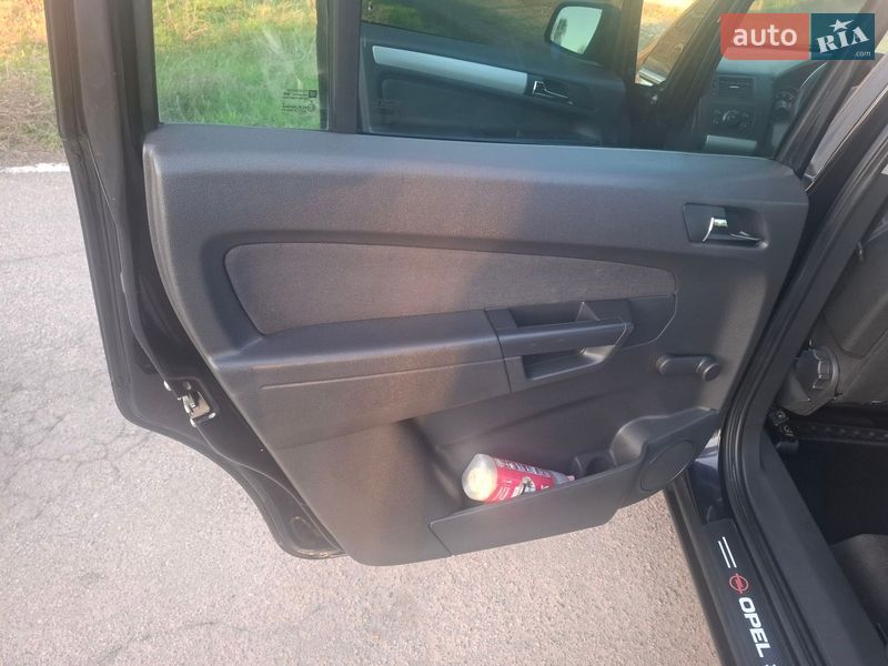 Минивэн Opel Zafira 2011 в Нежине