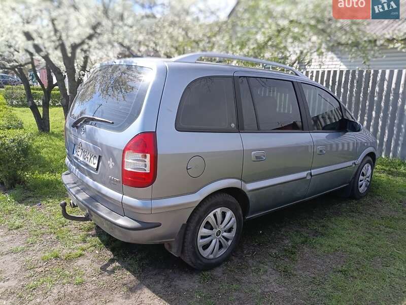 Opel Zafira 2004