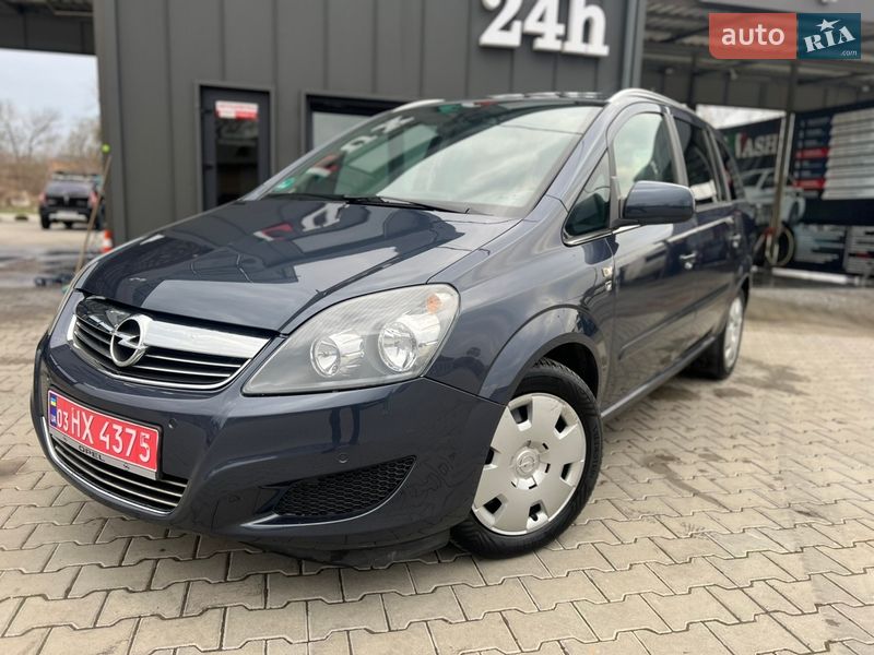 Opel Zafira 2011